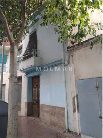 Casa-chalet en Venta en Carrer de Pelayo en Ensanche - Parque del Oeste