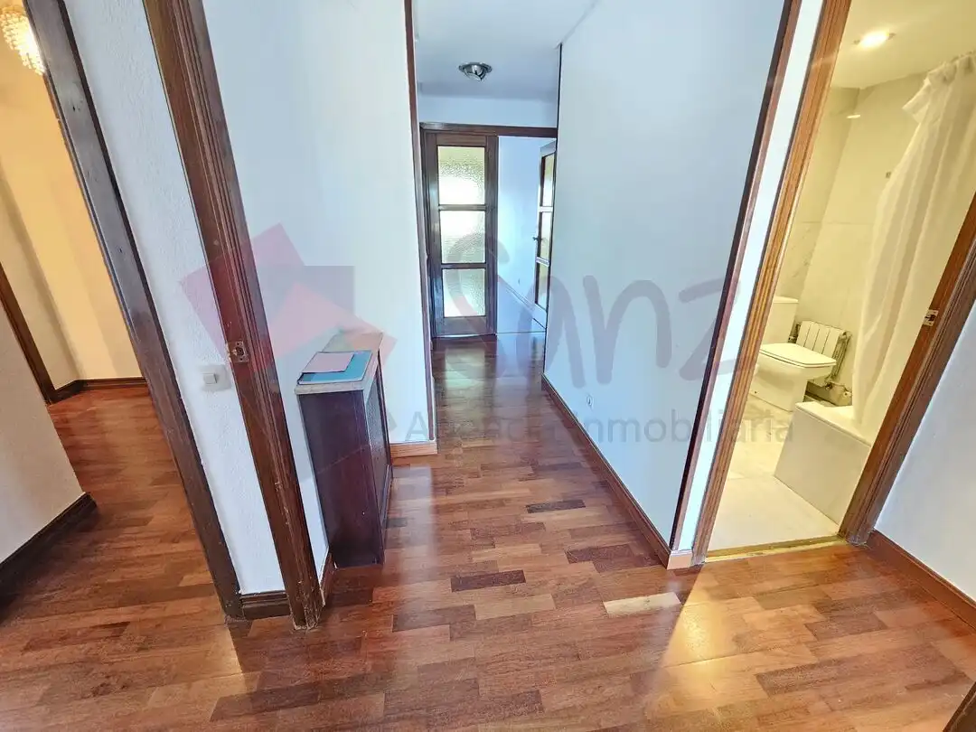 Piso de alquiler en  Logroño con Calefacción y Balcón