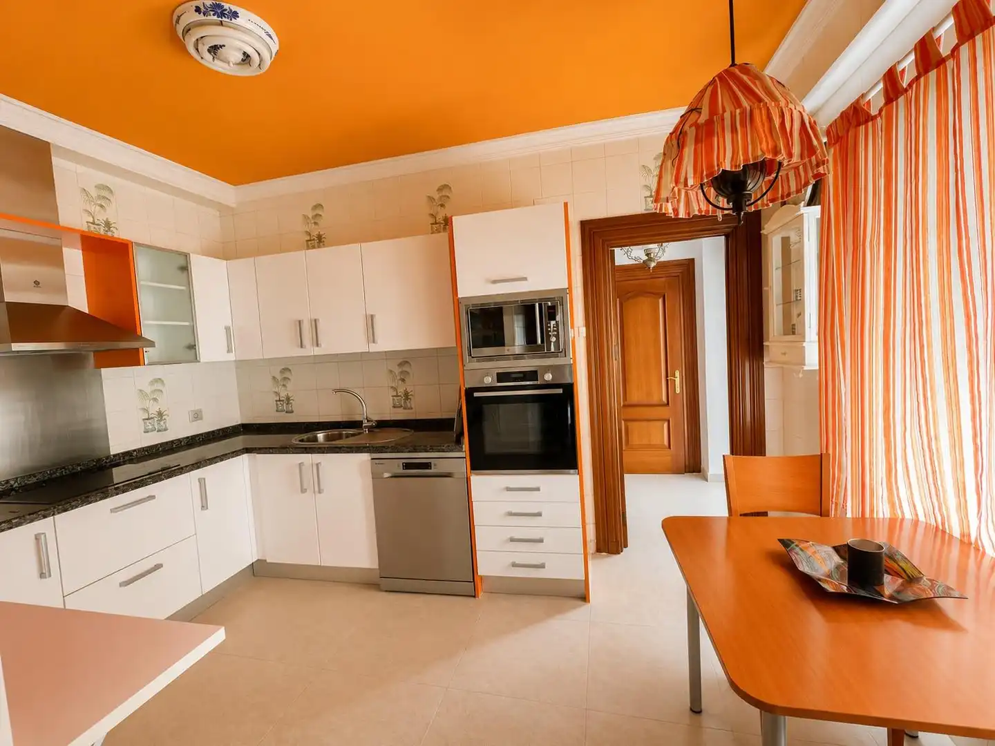 Cocina de Piso de alquiler en Málaga con Aire acondicionado, Calefacción y Amueblado