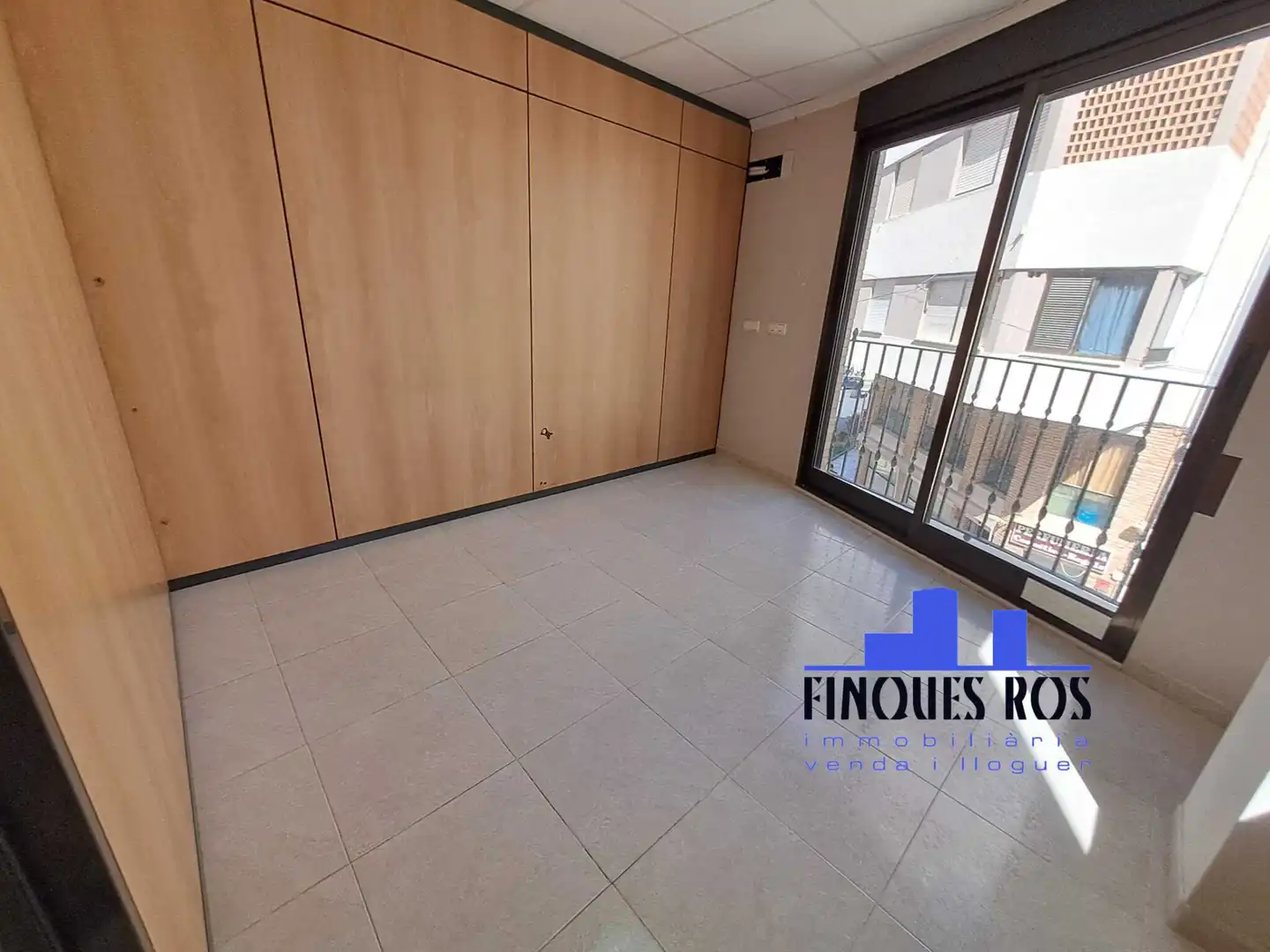 Office for rent in Vinaròs  with Air Conditioner and Heating