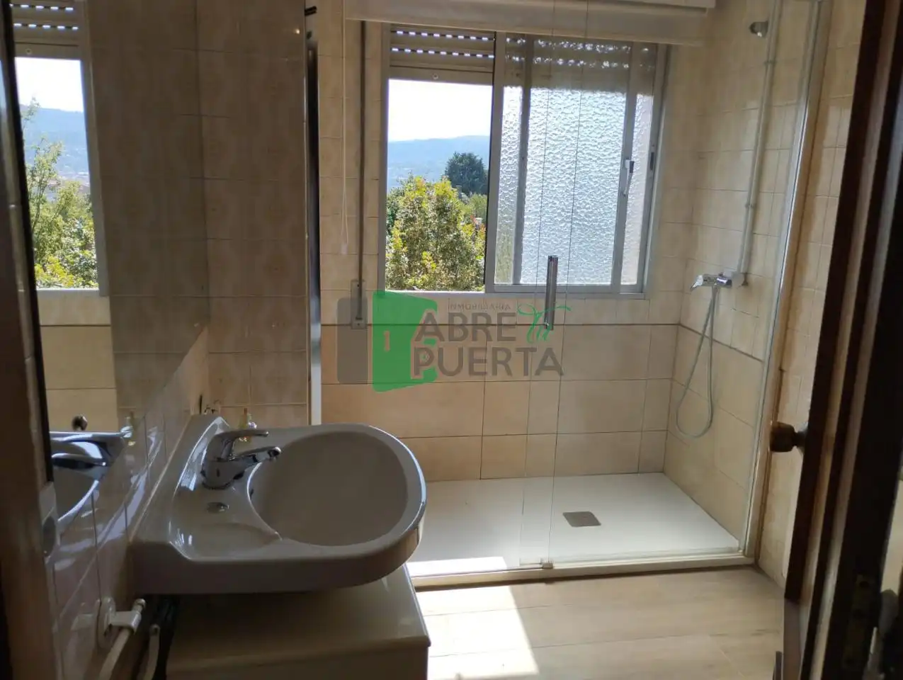 Baño de Piso en venta en San Miguel de la Ribera con Calefacción, Trastero y Amueblado