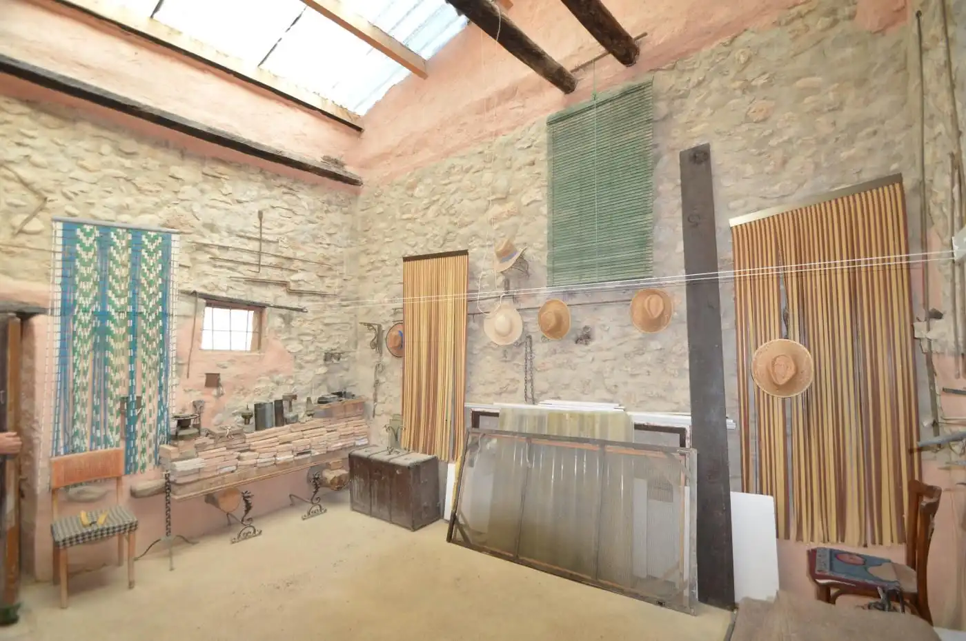 Cuina de Finca rústica en venda en Sant Mateu amb Terrassa, Traster i Moblat