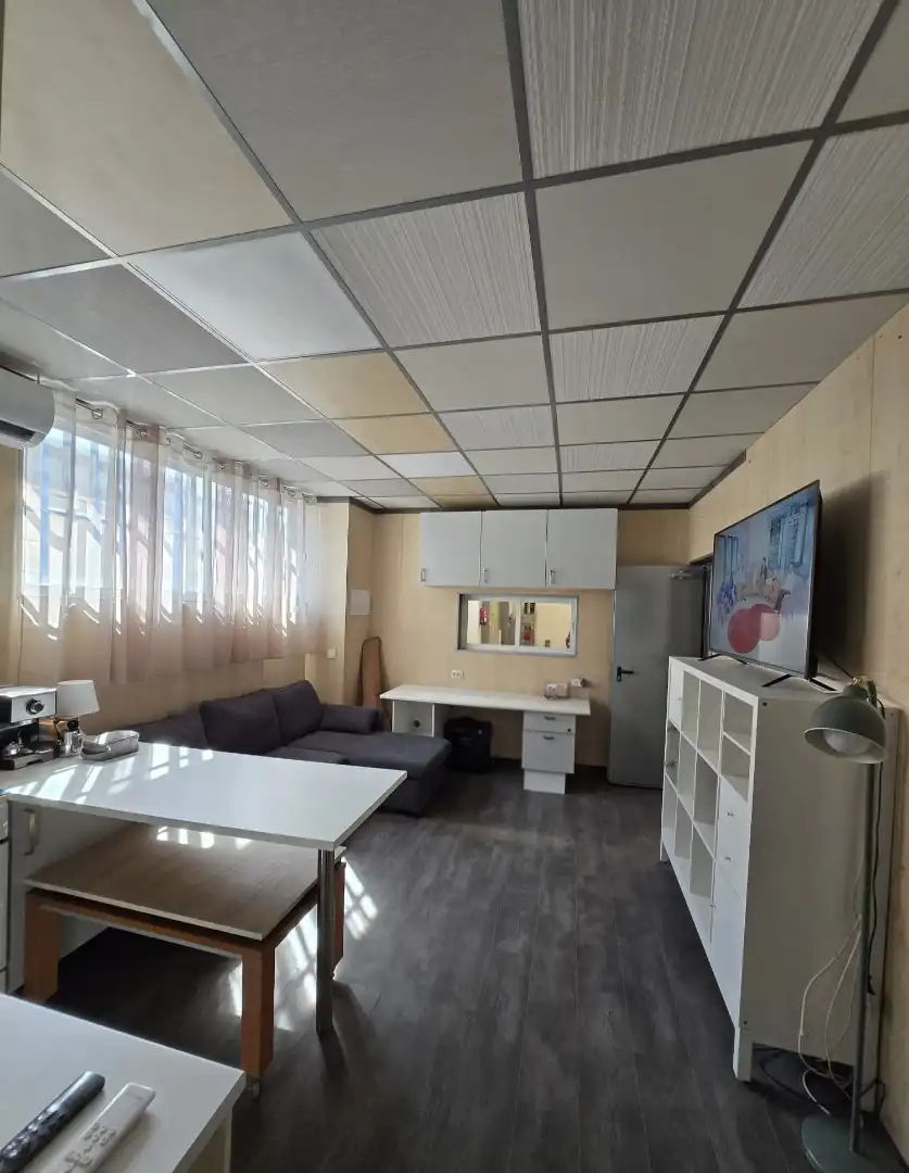 Sala d'estar de Local en venda en Loeches amb Aire condicionat