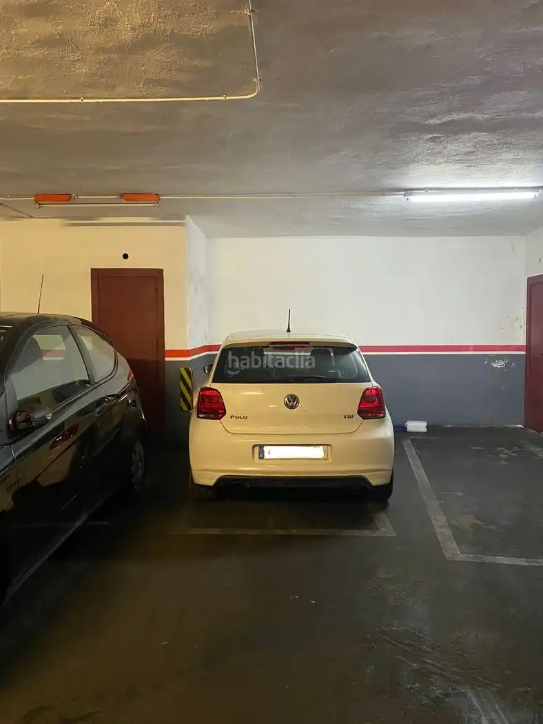 Einzelparkplatz zur Miete in Carrer de Roca i Batlle 18, imagen 2