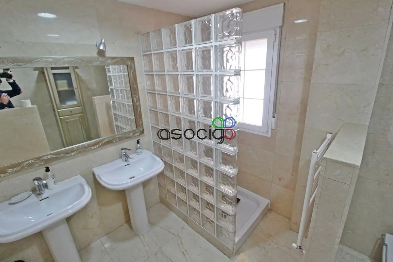 Bany de Casa o xalet en venda en Guadalajara amb Calefacció, Terrassa i Piscina