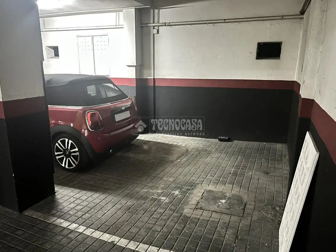 Parking de Ático en venta en Madrid con Aire acondicionado, Calefacción y Terraza