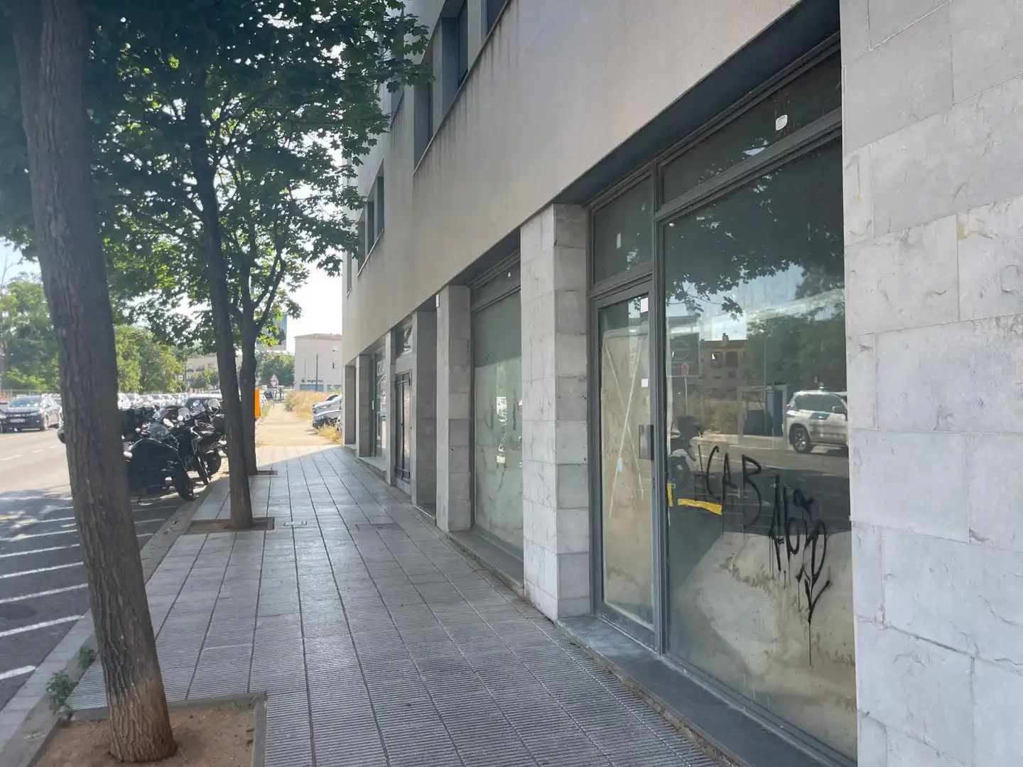 Local commercial à vendre à Avinguda Josep Irla, imagen 2