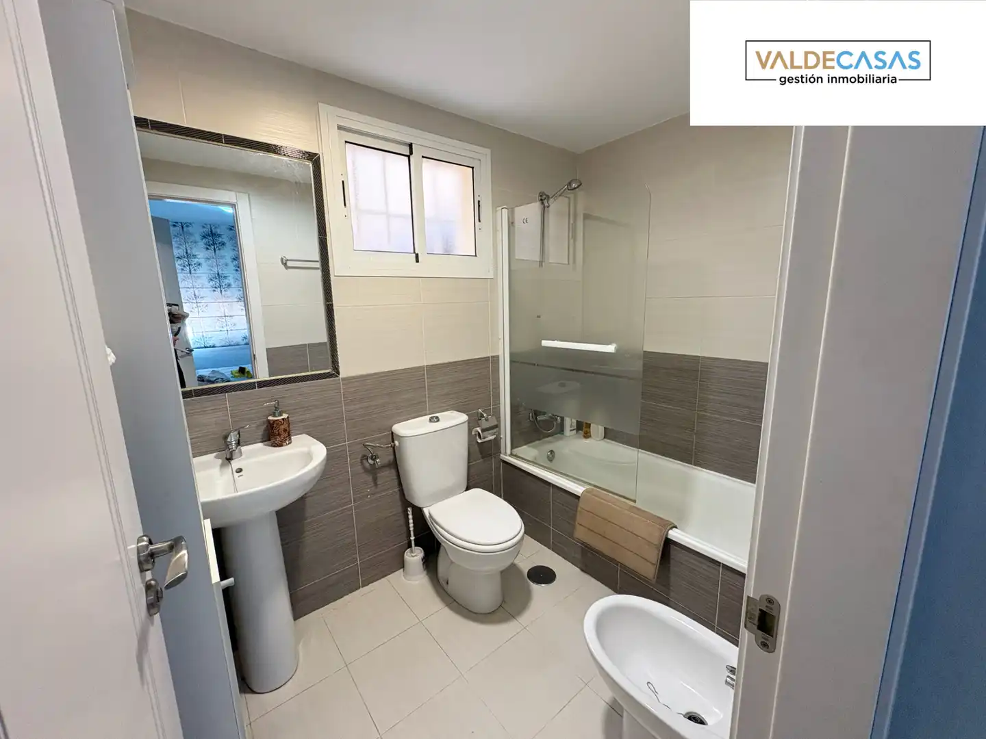 Badezimmer von Wohnung zum Verkauf in Rubite mit Möbliert und Gemeinschaftspool