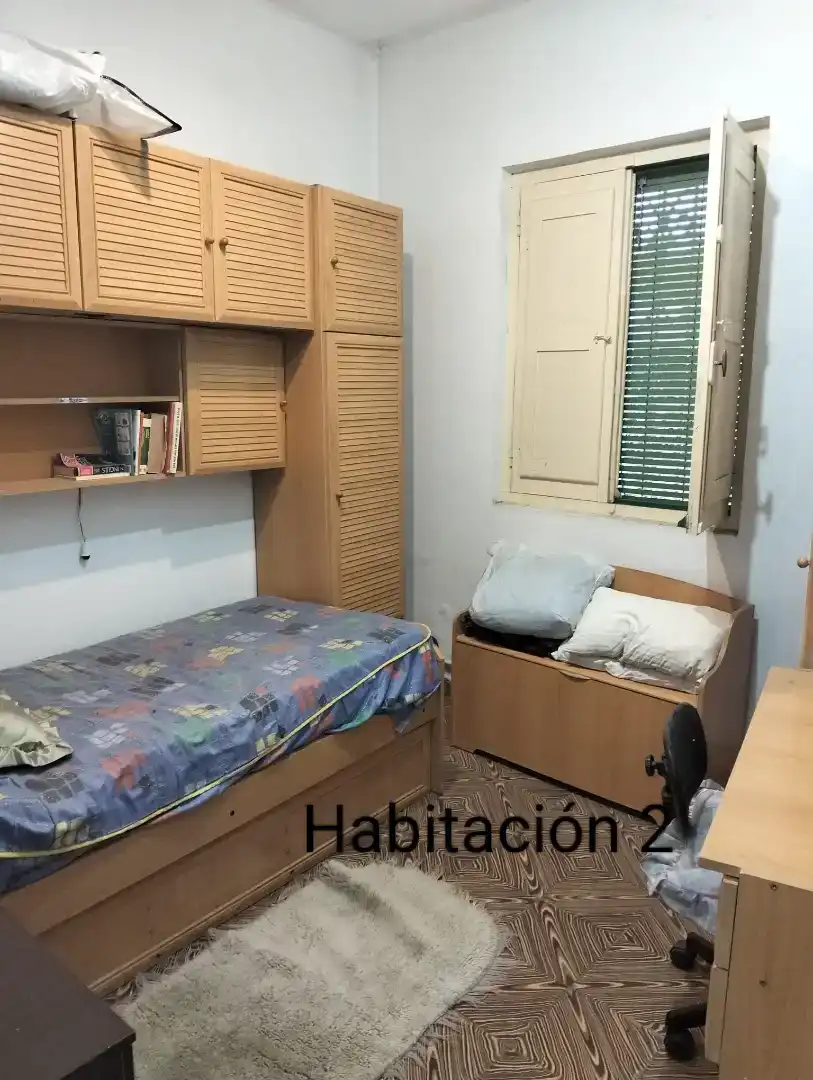 Habitación de Planta baja en venta en Ponferrada con Jardín privado, Trastero y Horno