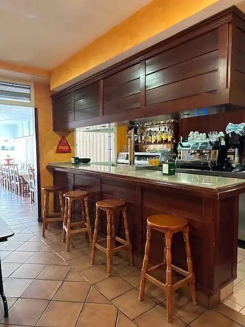 Local comercial en traspaso en Avenida Países Escandinavos 11, imagen 5