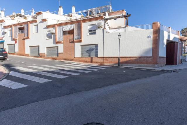 Local comercial en Venta en Calle de Ubeda en Huétor Vega