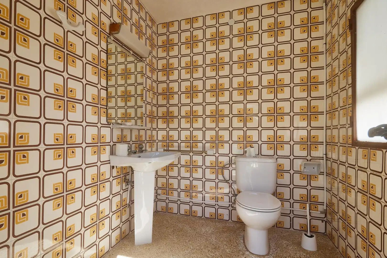 Baño de Nave industrial en venta en Aguilar de la Frontera