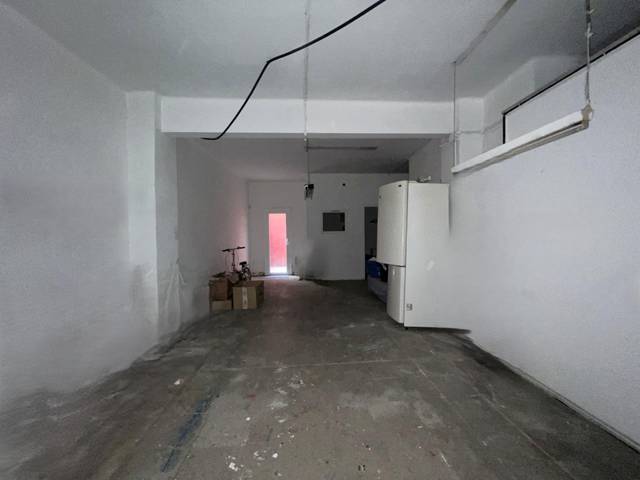 Local comercial en Venta en Calle de Diògenes en La Florida