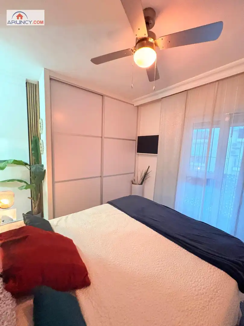 Bedroom of Flat for sale in Sevilla  with Air Conditioner and Furnished