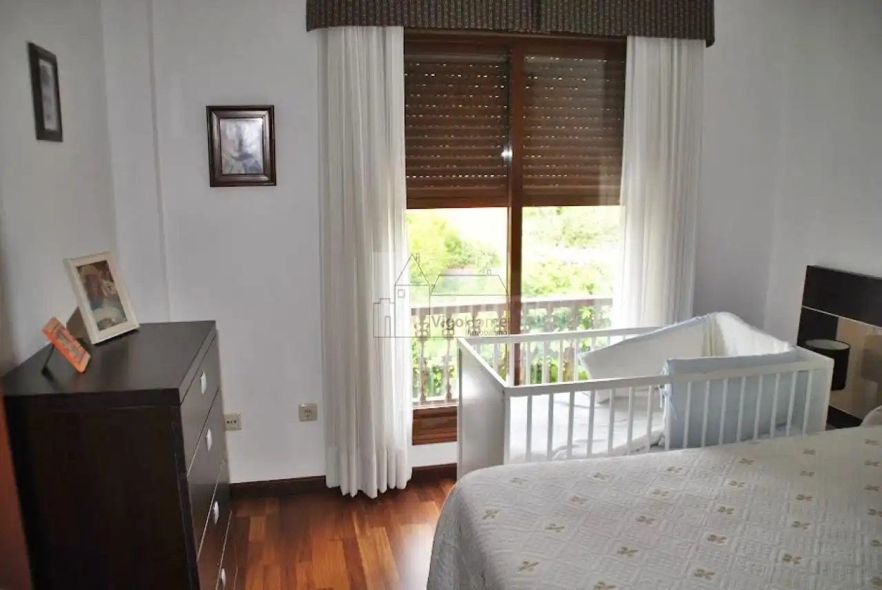 Bedroom of Houses for sale in Cangas   with Heating, Private garden and Terrace