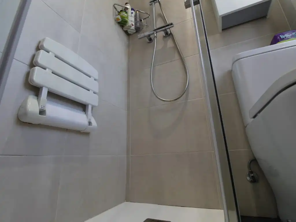 Badezimmer von Wohnung zum Verkauf in Pasaia