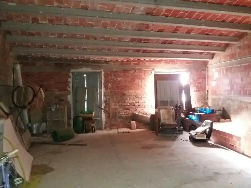 Casa rústica amb terrassa en venda a Monroyo, imagen 4