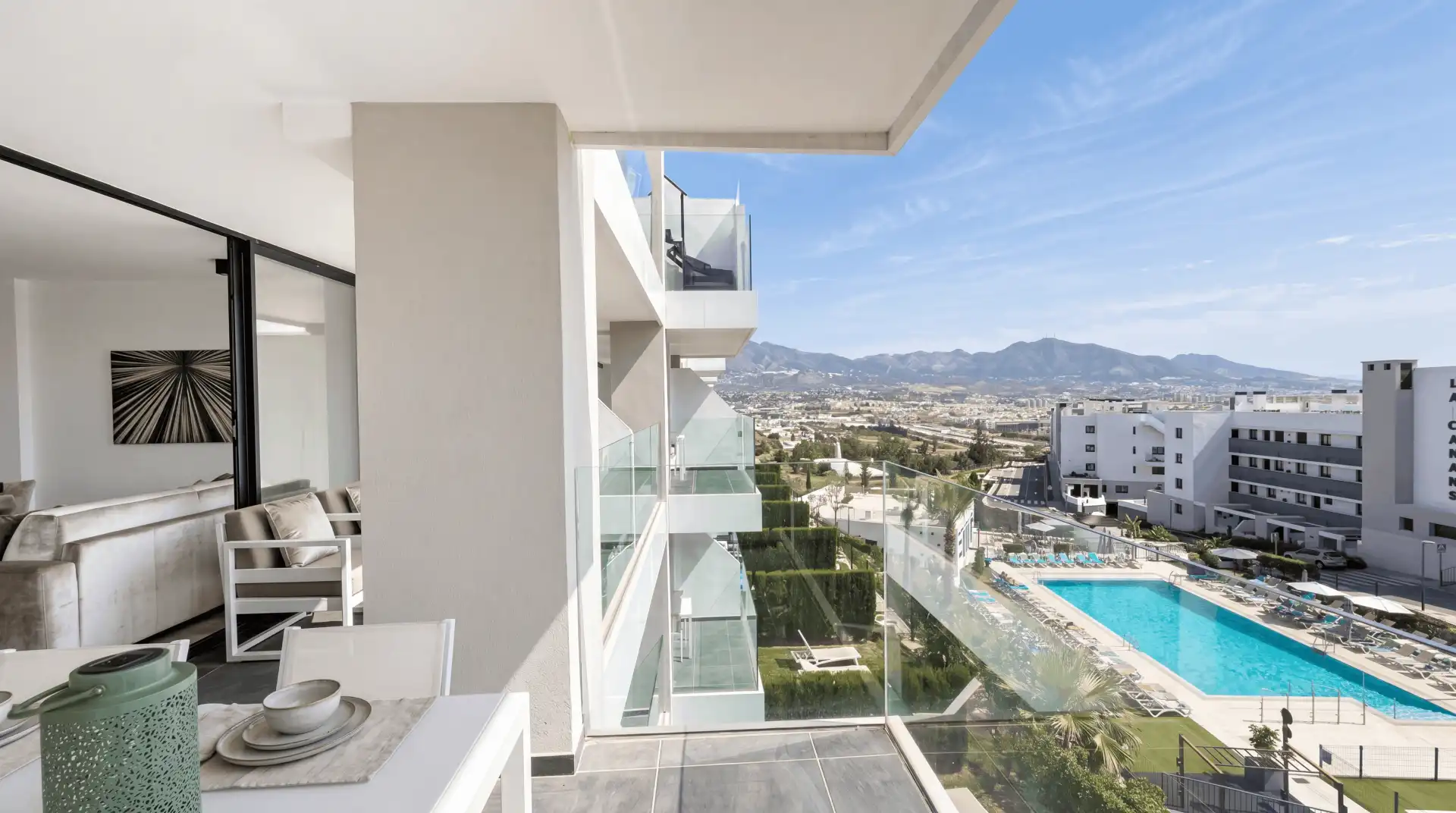 Apartamento con piscina en venta en La Cala Mijas