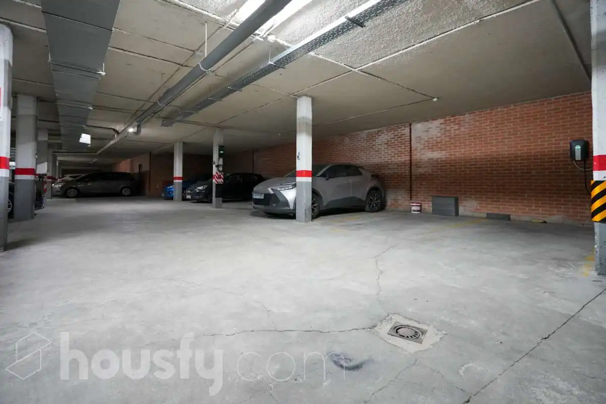 Piso en venta en Av. Isabel de Valois, Sanchinarro