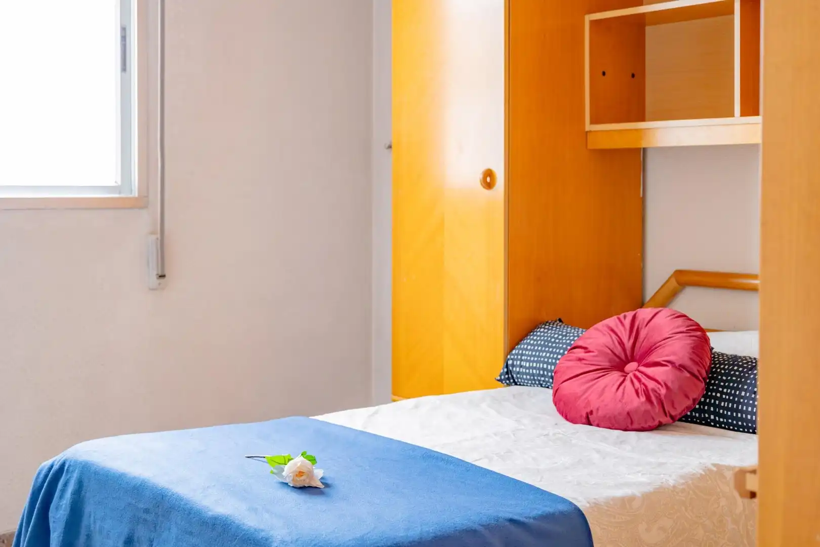 Habitación de Piso en venta en Valencia con Trastero, Balcón y Alarma