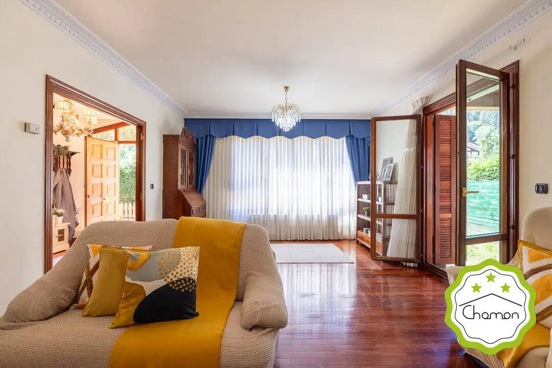 Sala d'estar de Casa o xalet en venda en Zeberio amb Calefacció, Jardí privat i Traster