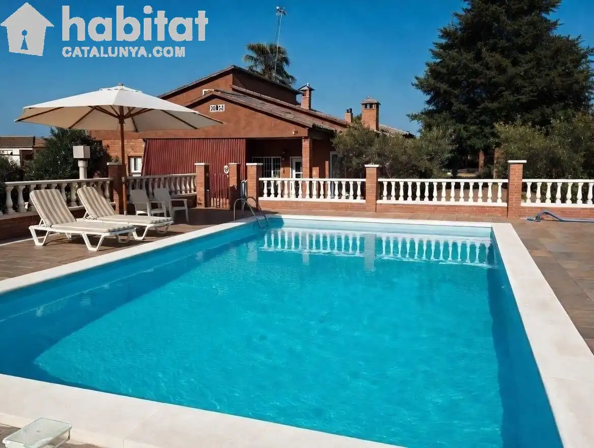 Piscina de Casa o chalet en venta en Masquefa con Aire acondicionado, Calefacción y Jardín privado