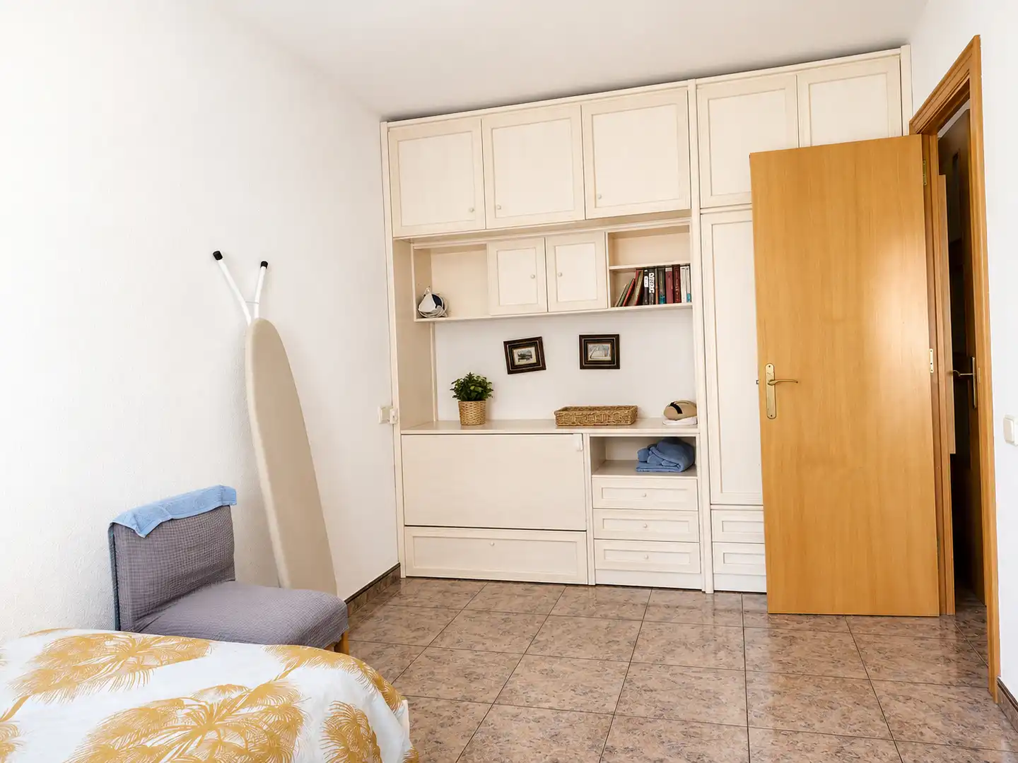 Habitación de Piso en venta en Calella con Amueblado y Balcón