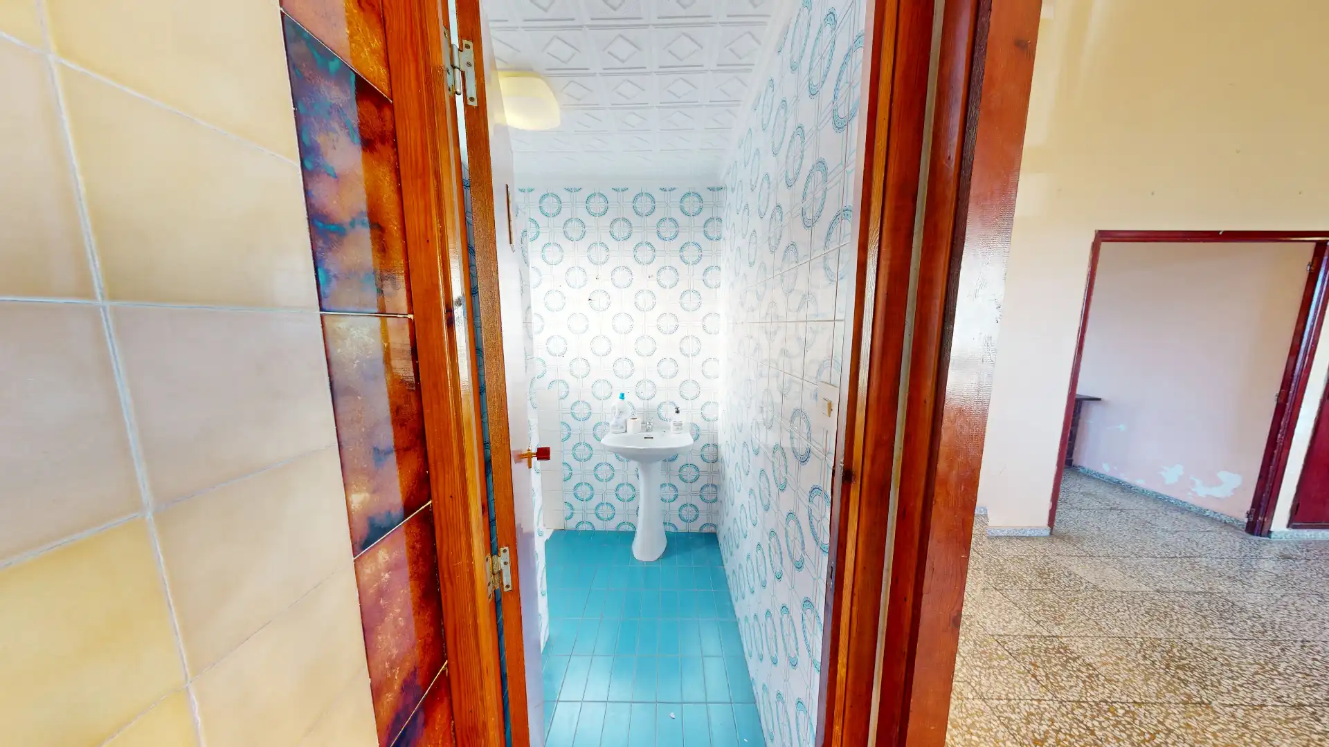 Bathroom of Commercial properties for sale in Busot  with Air Conditioner and Furnished