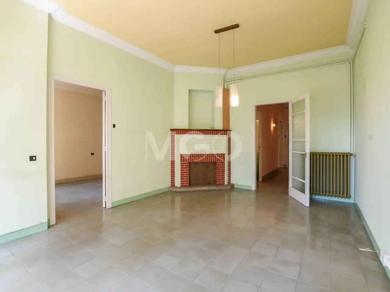 Flat for sale in Vic  with Heating and Storage room