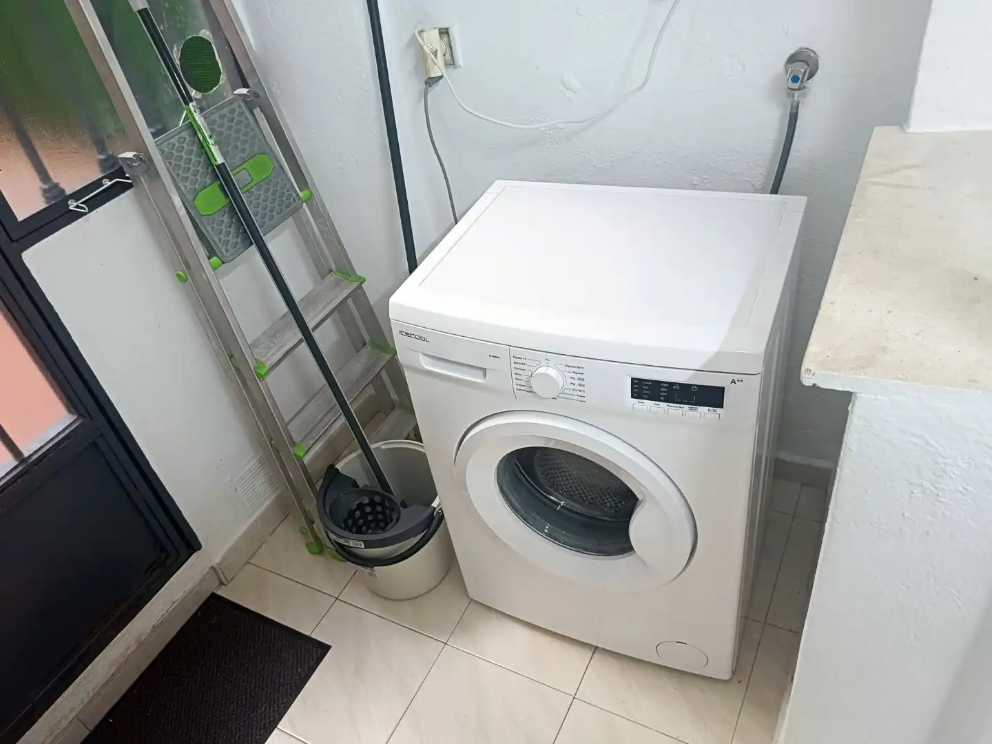 Bathroom of Flat for rent in Andújar  with Air Conditioner, Heating and Furnished