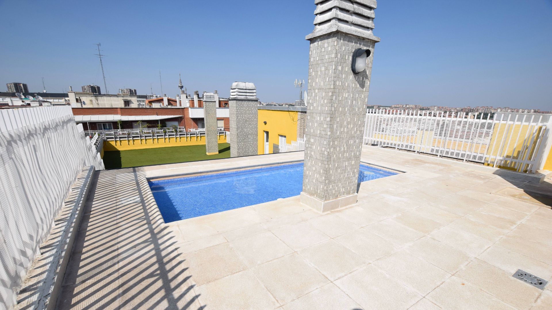 Piscina de Pis en venda en  Madrid Capital amb Calefacció, Terrassa i Piscina comunitària