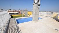 Piscina de Pis en venda en  Madrid Capital amb Calefacció, Terrassa i Piscina comunitària