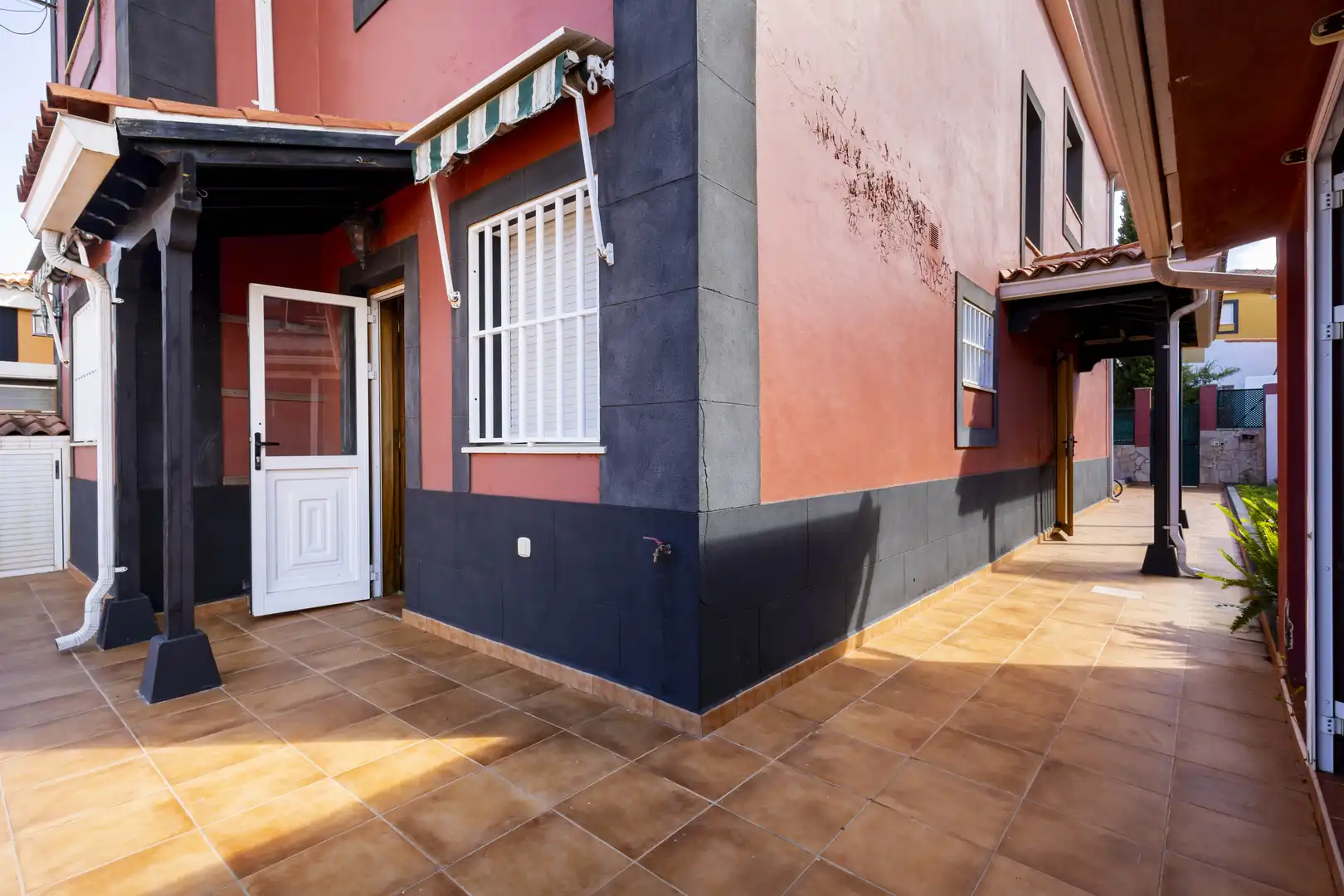 Vista exterior de Casa o chalet en venta en Tacoronte con Jardín privado, Terraza y Piscina