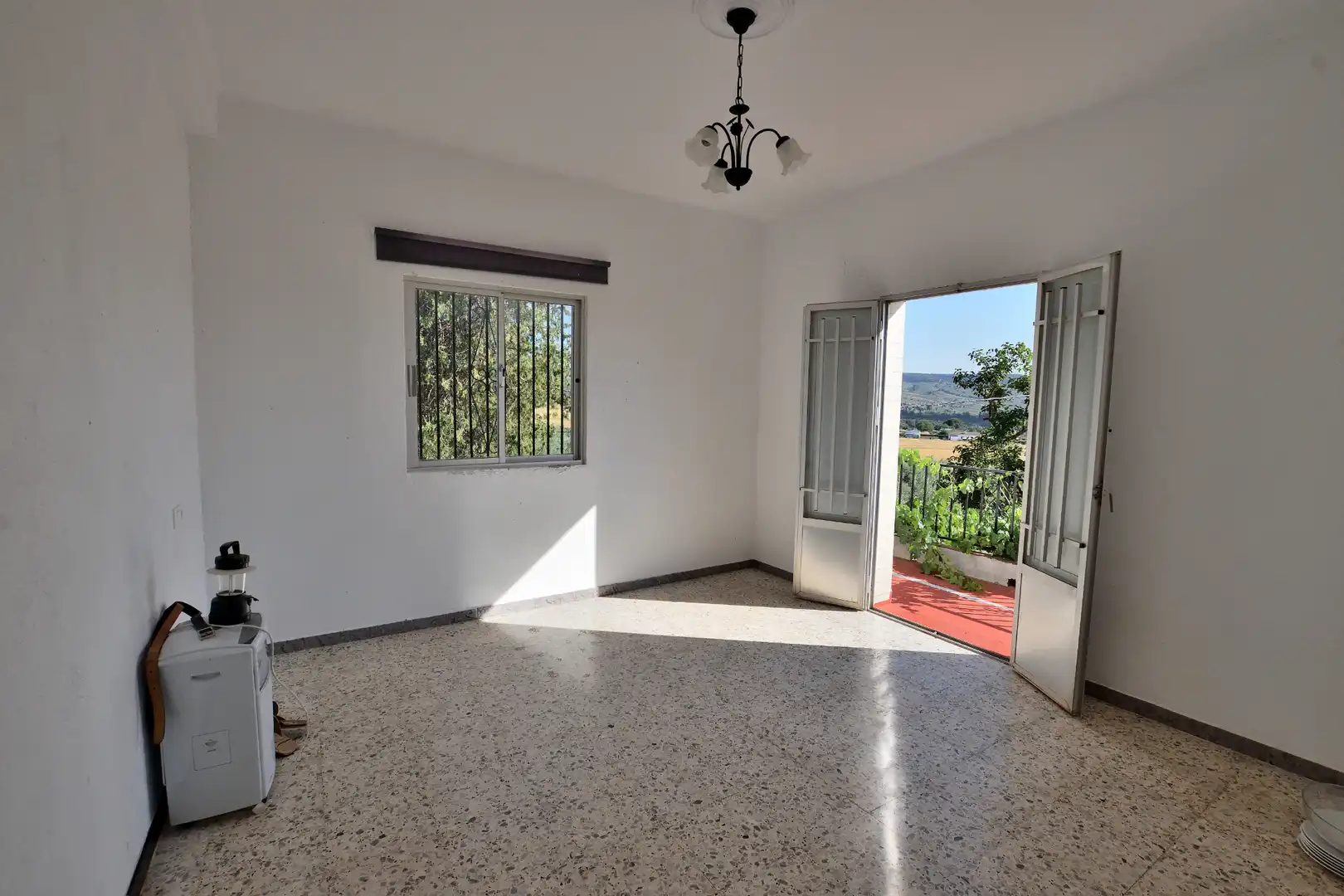 Sala de estar de Finca rústica en venta en Setenil de las Bodegas con Jardín privado, Terraza y Trastero