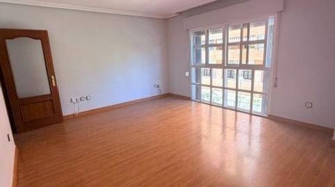 Foto 2 de Piso en venta en Valdepasillas - La Paz - Huerta Rosales, Badajoz Capital