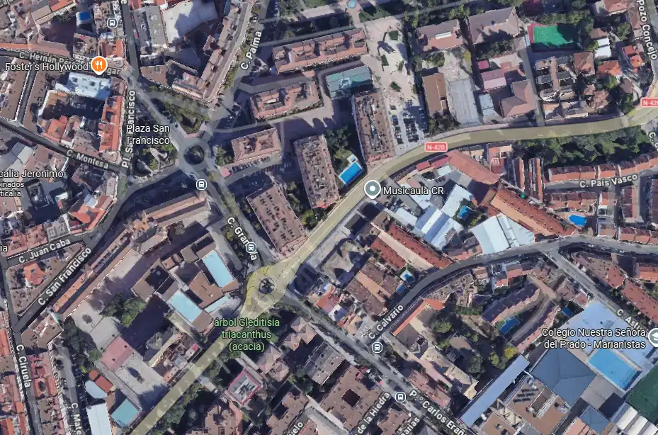 Vista exterior de Dúplex en venda en Ciudad Real amb Aire condicionat, Calefacció i Piscina comunitària