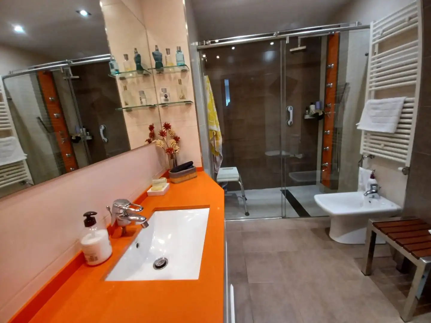 Baño de Casa o chalet en venta en Pineda de Mar con Aire acondicionado, Calefacción y Jardín privado