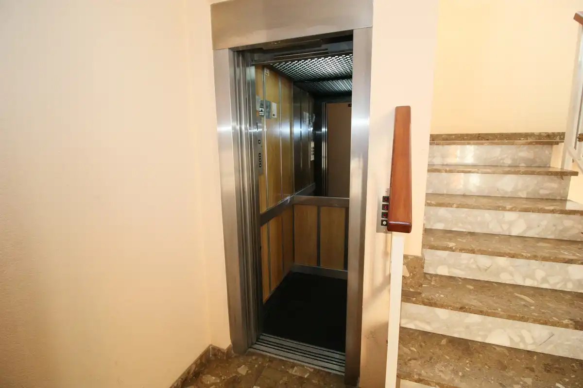 Wohnung zum Verkauf in Arenas de San Pedro mit Heizung, Möbliert und Ofen