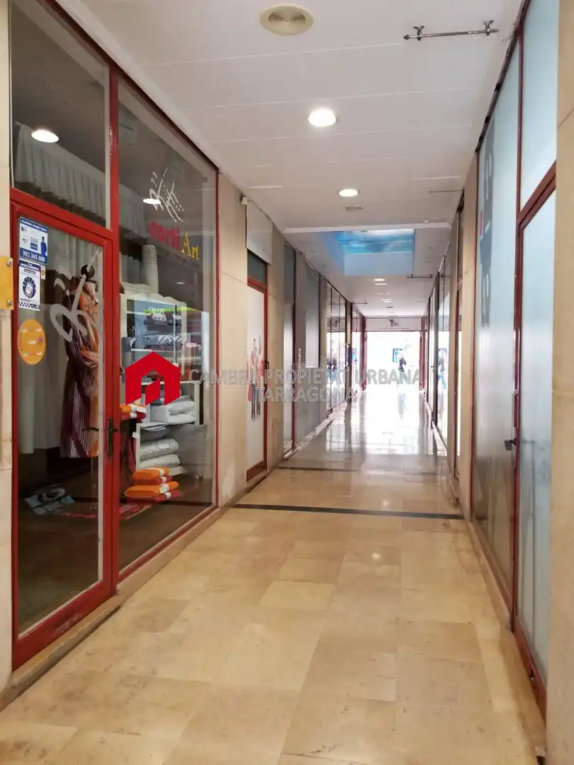 Local comercial en venda a Centre, imagen 4