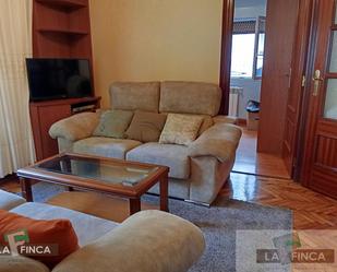 Living room of Flat for sale in Oviedo   with Storage room and Furnished