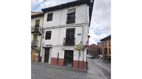 Foto 3 de Casa adosada en venta en Calle Puerta Obispo, Casco Antiguo, León Capital