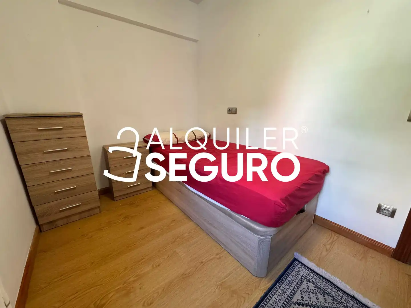 Schlafzimmer von Wohnung zur Miete in Madrid mit Klimaanlage, Heizung und Möbliert
