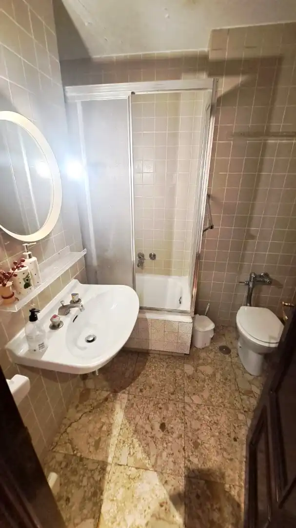 Baño de Piso en venta en Bilbao  con Calefacción y Terraza