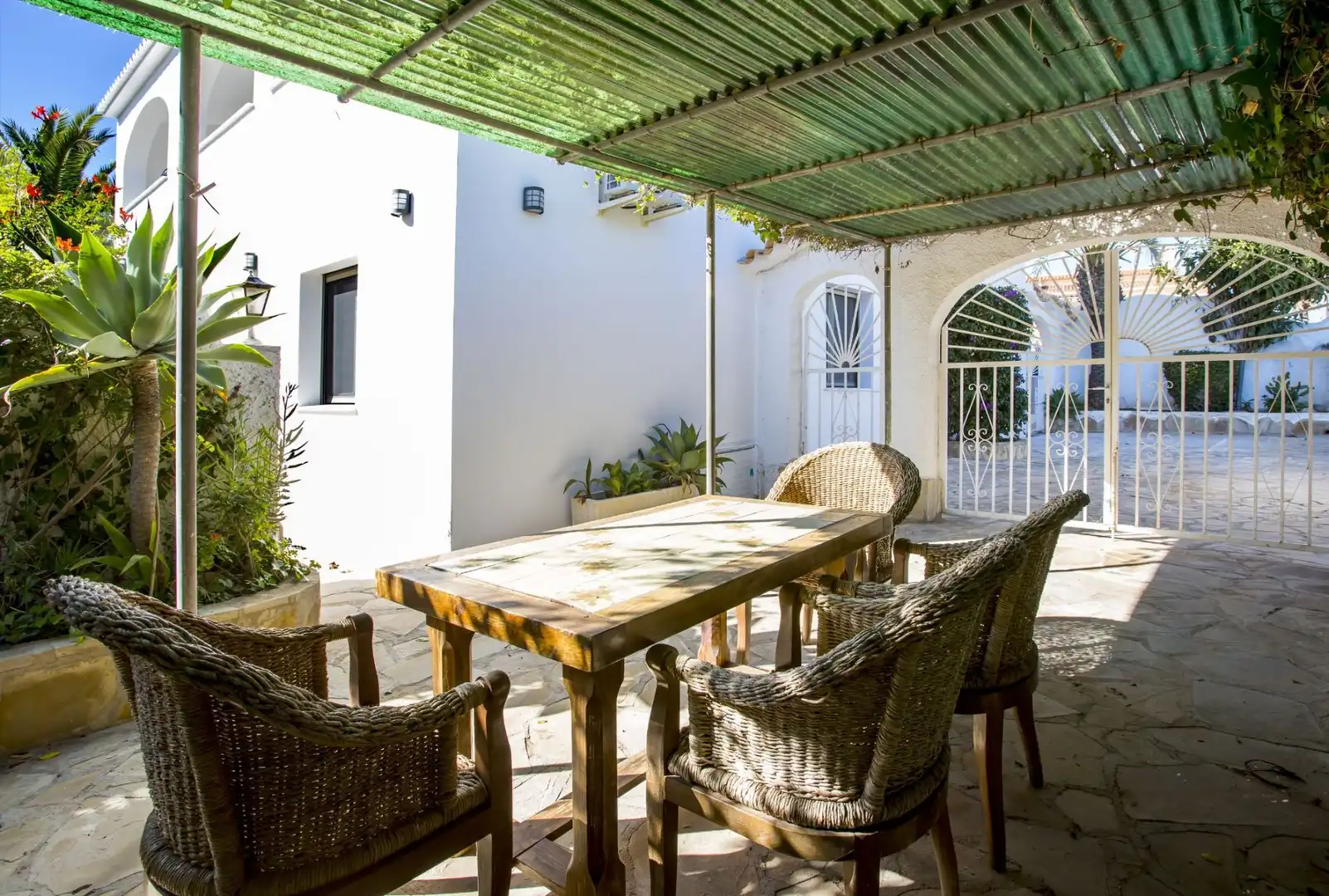 Casa o chalet en venta en La Caleta - La Calalga - Les Bassetes
