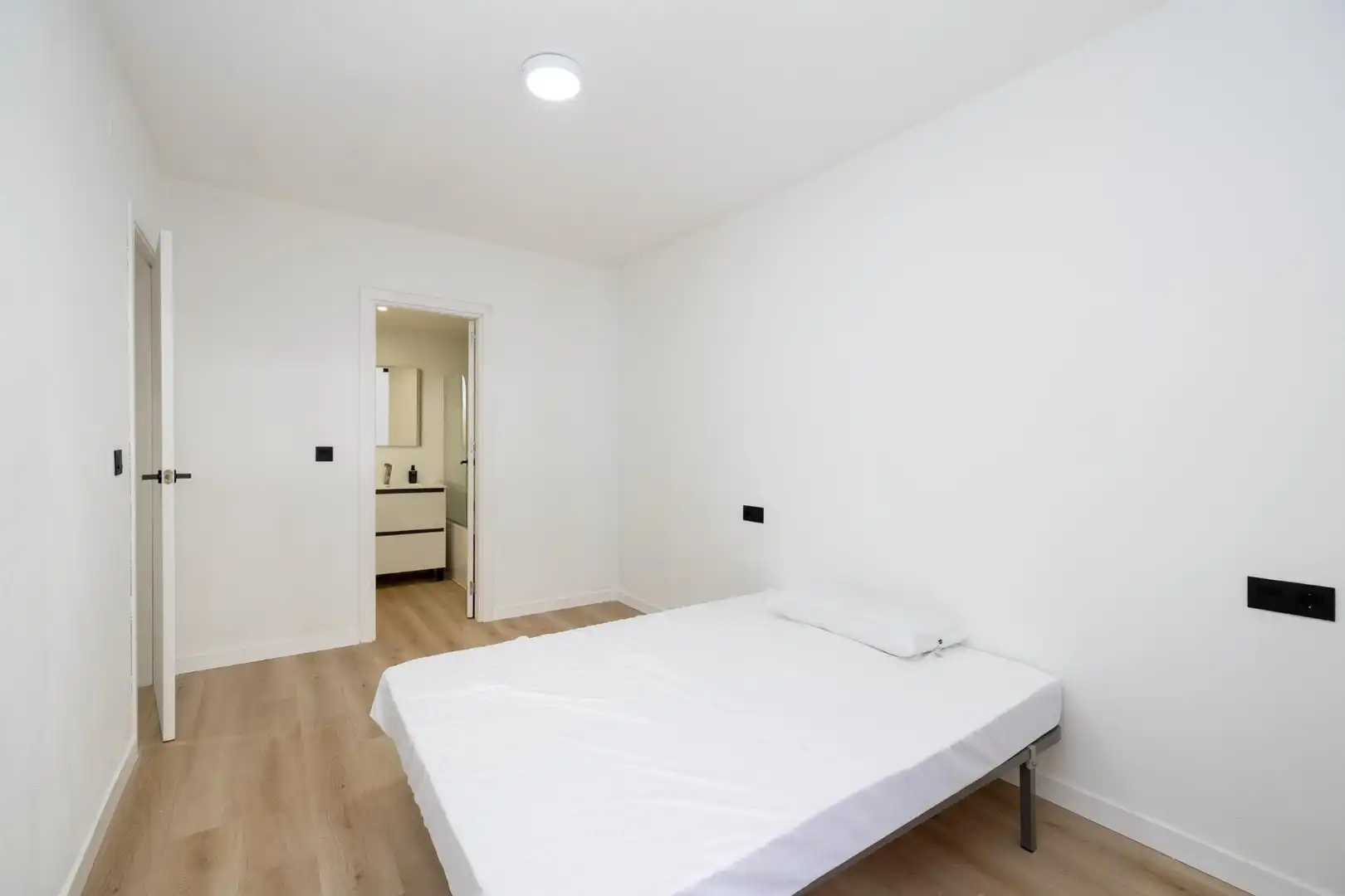 Piso en venta en Calle María Teresa León, Joaquina Eguaras