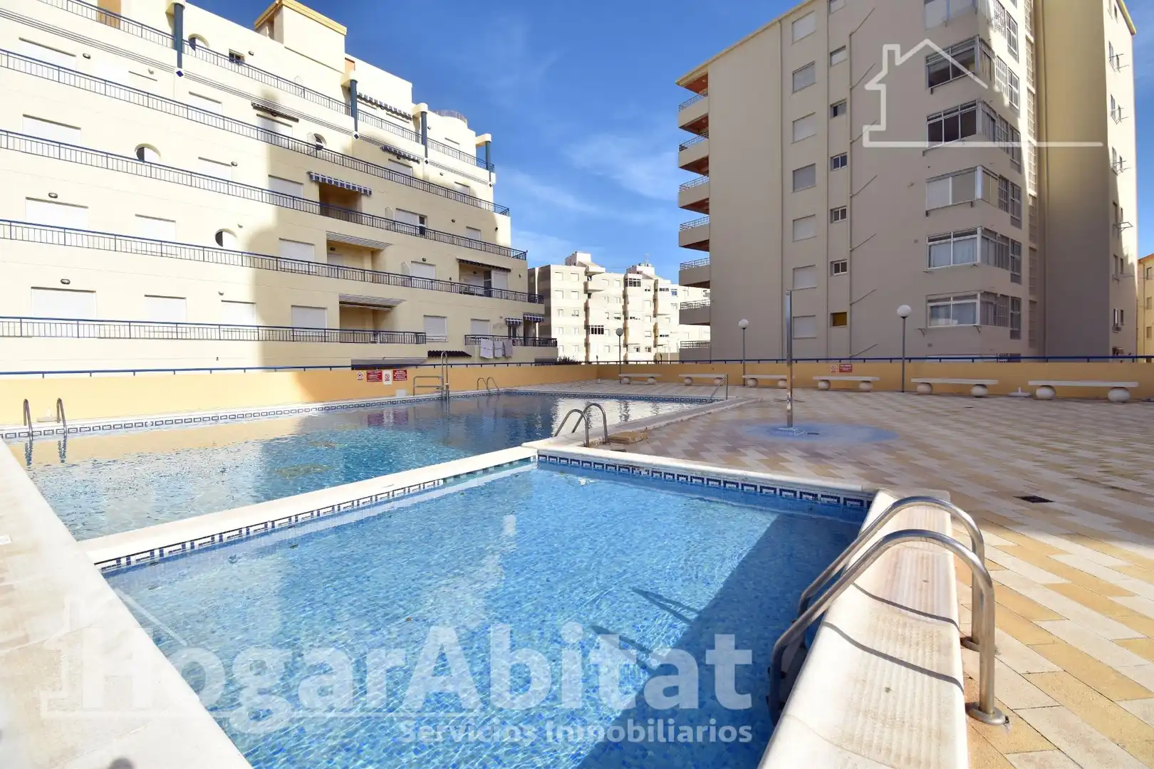 Piscina de Pis en venda en Tavernes de la Valldigna amb Terrassa, Traster i Balcó