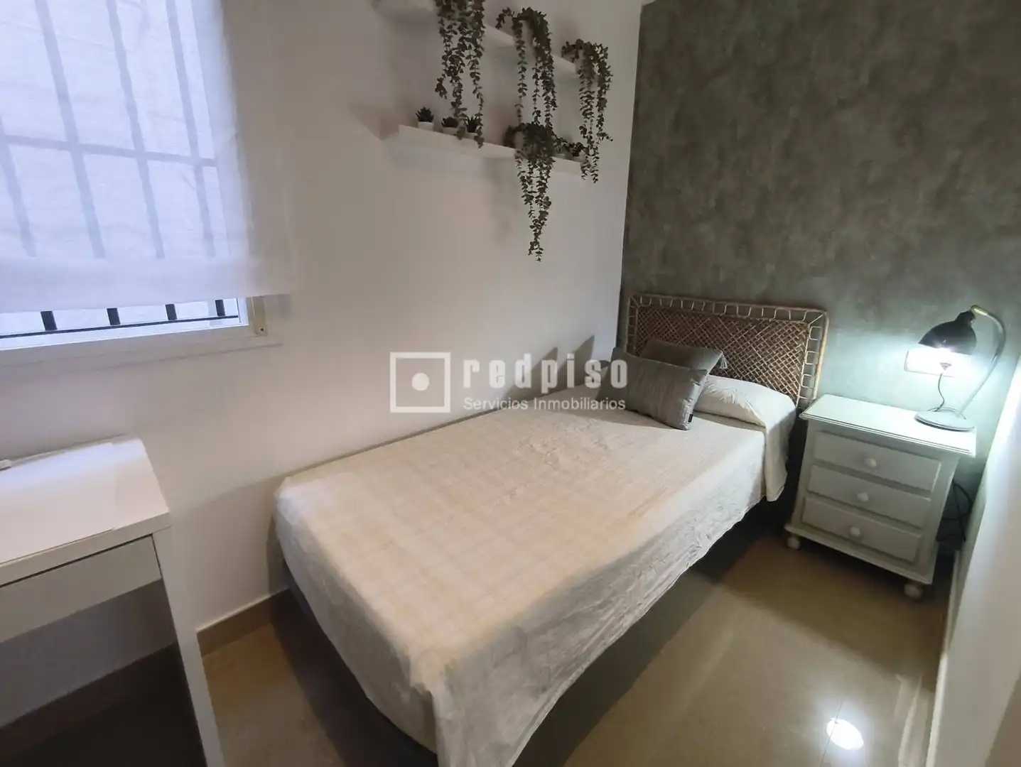 Habitación de Piso de alquiler en Sevilla con Aire acondicionado, Terraza y Amueblado