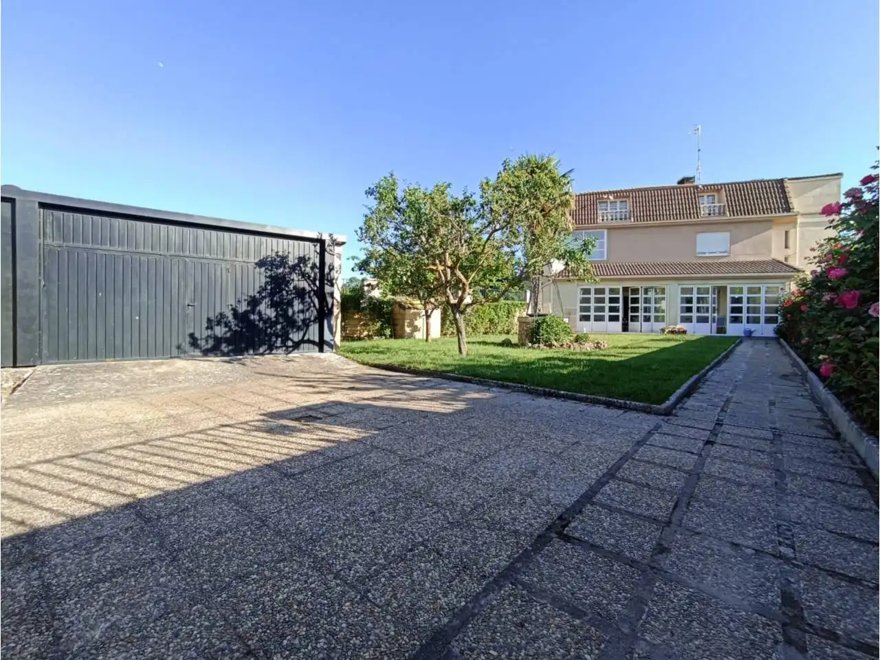 Vista exterior de Casa o chalet en venta en Cogollos con Calefacción, Jardín privado y Terraza