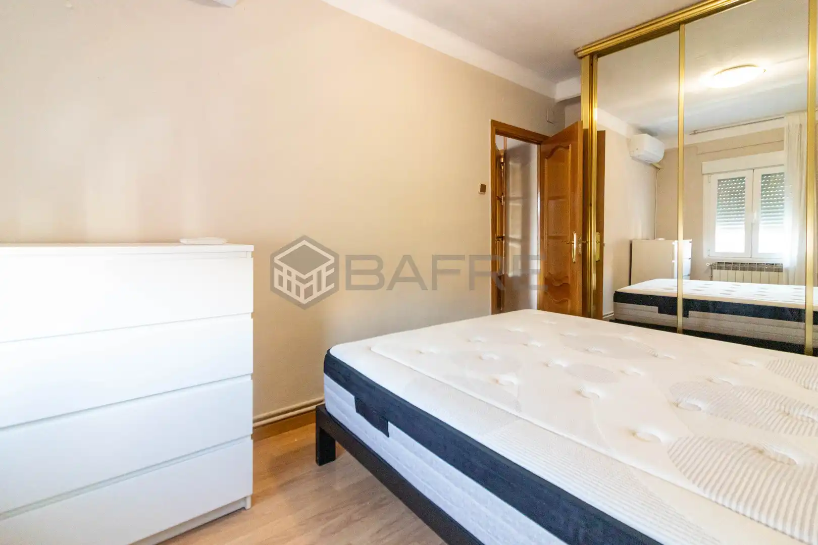 Habitación de Piso en venta en Madrid con Aire acondicionado, Calefacción y Terraza