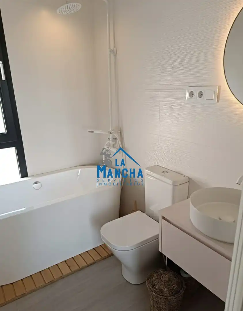 Bathroom of Houses for sale in Albacete  with Terrace, Swimming Pool and Furnished